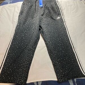 Adidas FB TP Originals Leopard Print Track Pants. Men’s Size XL, NWT! $75.00!